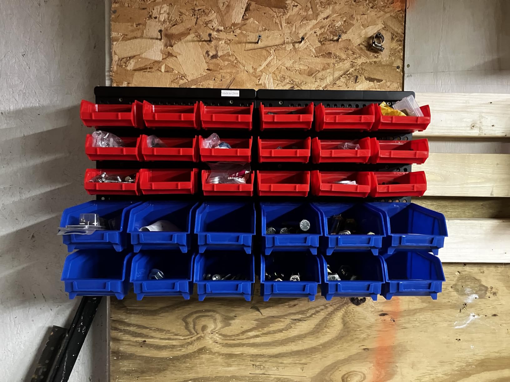 MaxWorks 80695 Bench/Table Top 15-Bin Parts Rack customer photo 2