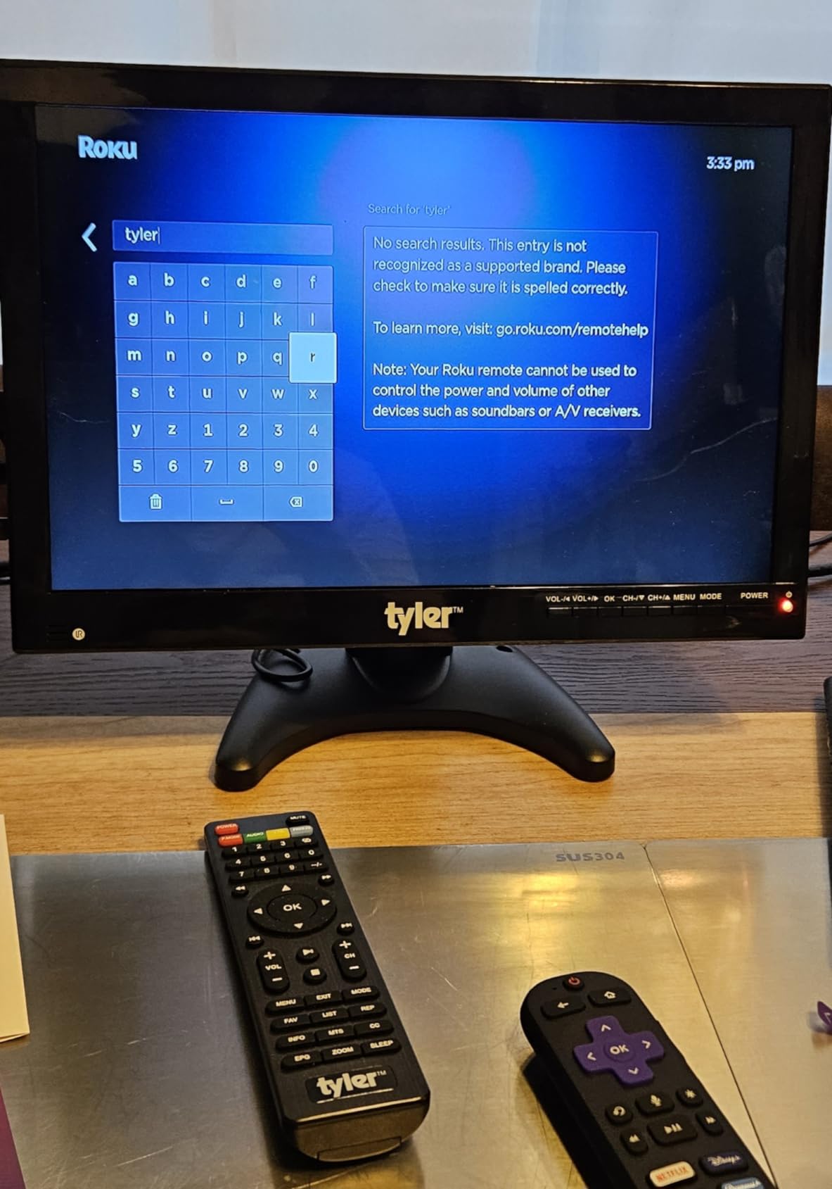 Tyler 14” Portable TV LCD Monitor 1080P Rechargeable Lithium Battery Operated, 2 Antenna, HDMI, USB, RCA, FM Radio, Digital Tuner, AV Inputs, AC/DC, TV Stand and Remote Control for Car Travel customer photo 2