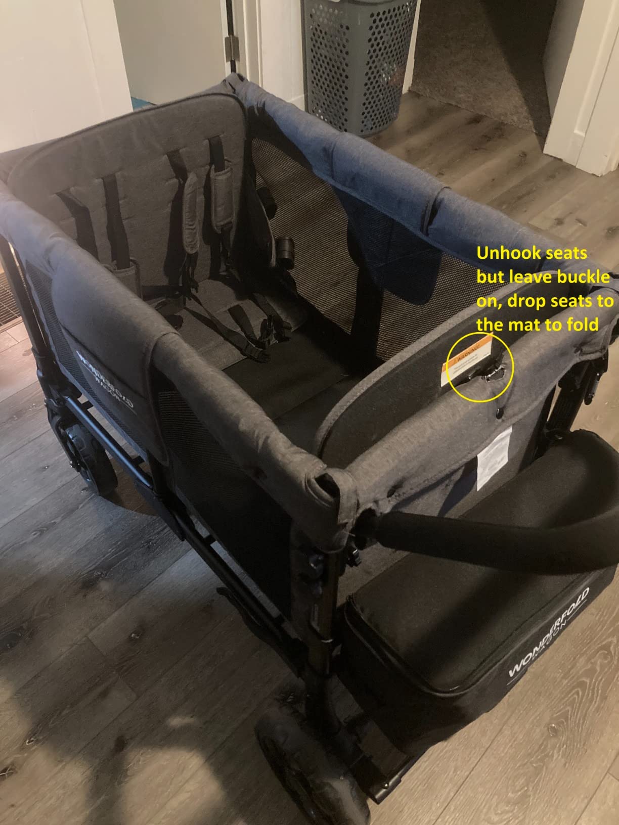 WonderFold W4 Original Stroller Wagon, 4 Seater, Black customer photo 1