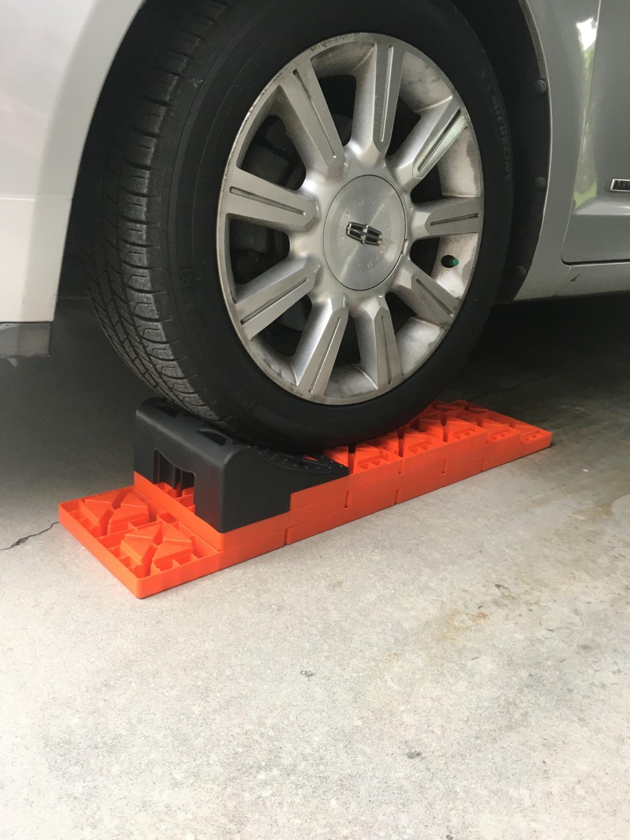 Homeon Wheels 10 Packs Rv/Camper Leveling Blocks, Chocks Anti-Slip Pads Design Include One Wheel Chock and Carrying Bag for Camper Travel Trailer customer photo 2