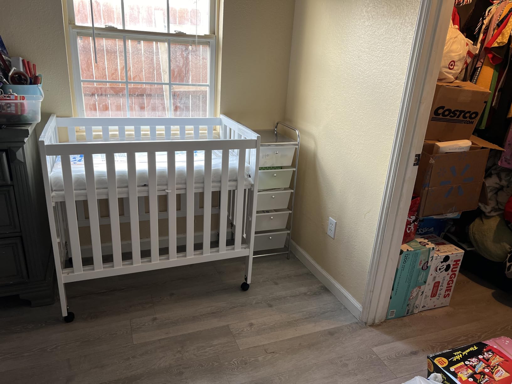 Dream On Me Jett Mini Folding Baby Crib in Pebble Grey, GreenGuard Gold & BSA, Lightweight & Portable, Patented Flat Folding System, Small Spaces & Travel, 1.5” Mattress Pad, 3 Heights, Safe Wheels customer photo 2