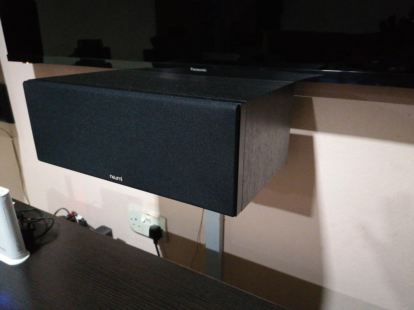NEUMITECH NEUMI CS5 Center Channel Speaker, Dual 5-Inch Woofers, Dark Wood customer photo 1