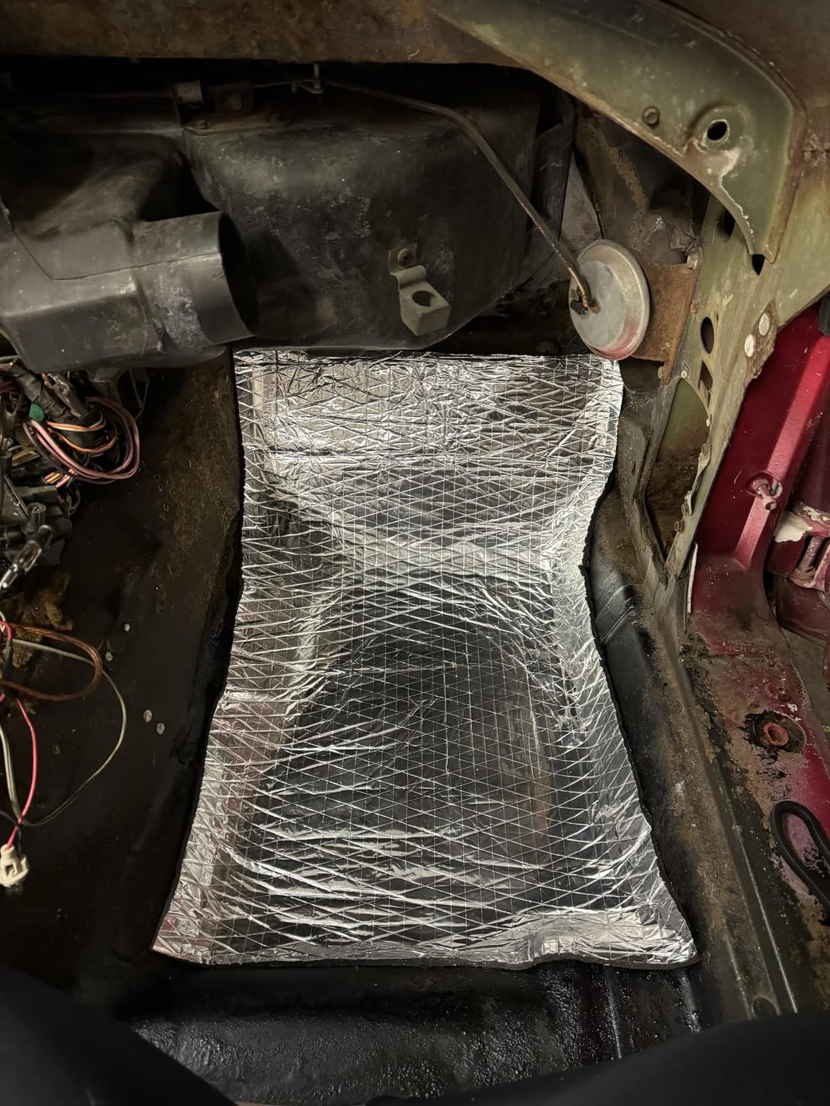 200mil 36.16 Sqft Car Sound Deadener Deadening Mat Noise and Heat Shield Insulation Closed Cell PE Foam Vibration Dampening Material for Car Hood Trim Roof Door and Trunk customer photo 2