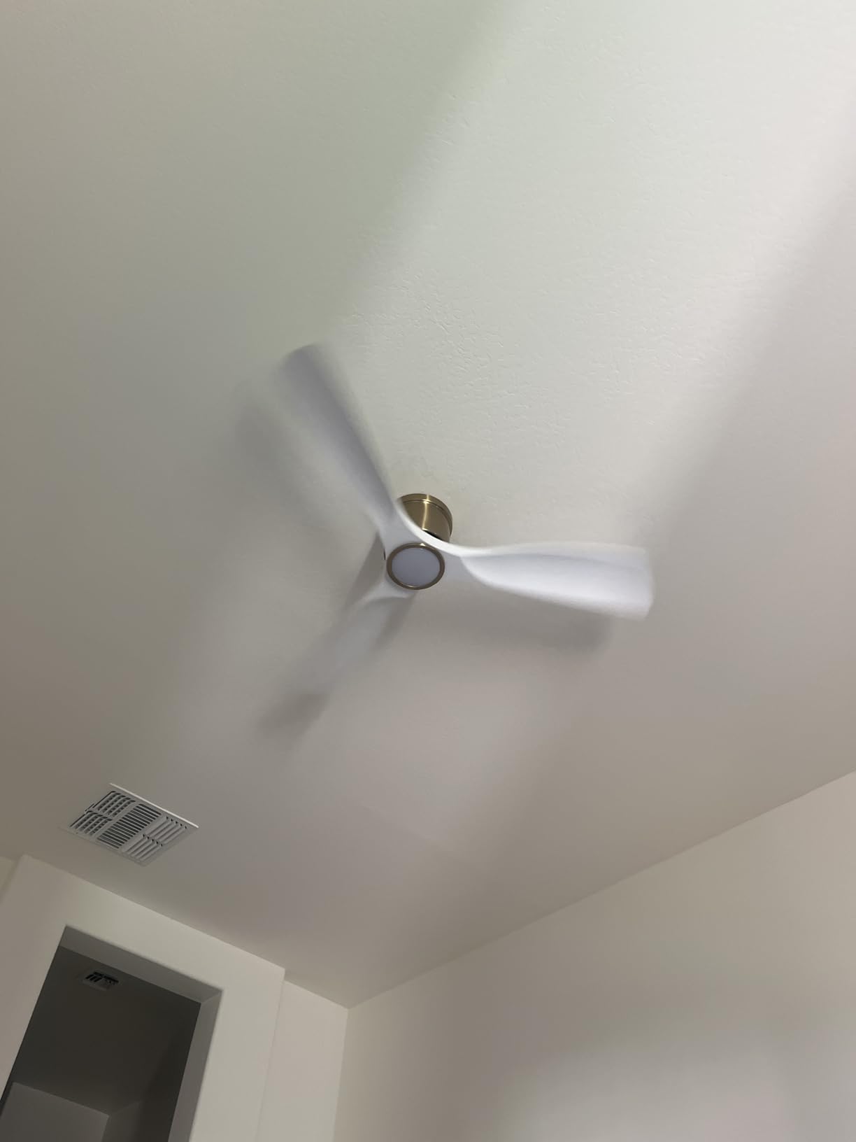 OFANTOP 52 Inch Modern White Gold Smart Ceiling Fan with Light and Remote customer photo 2