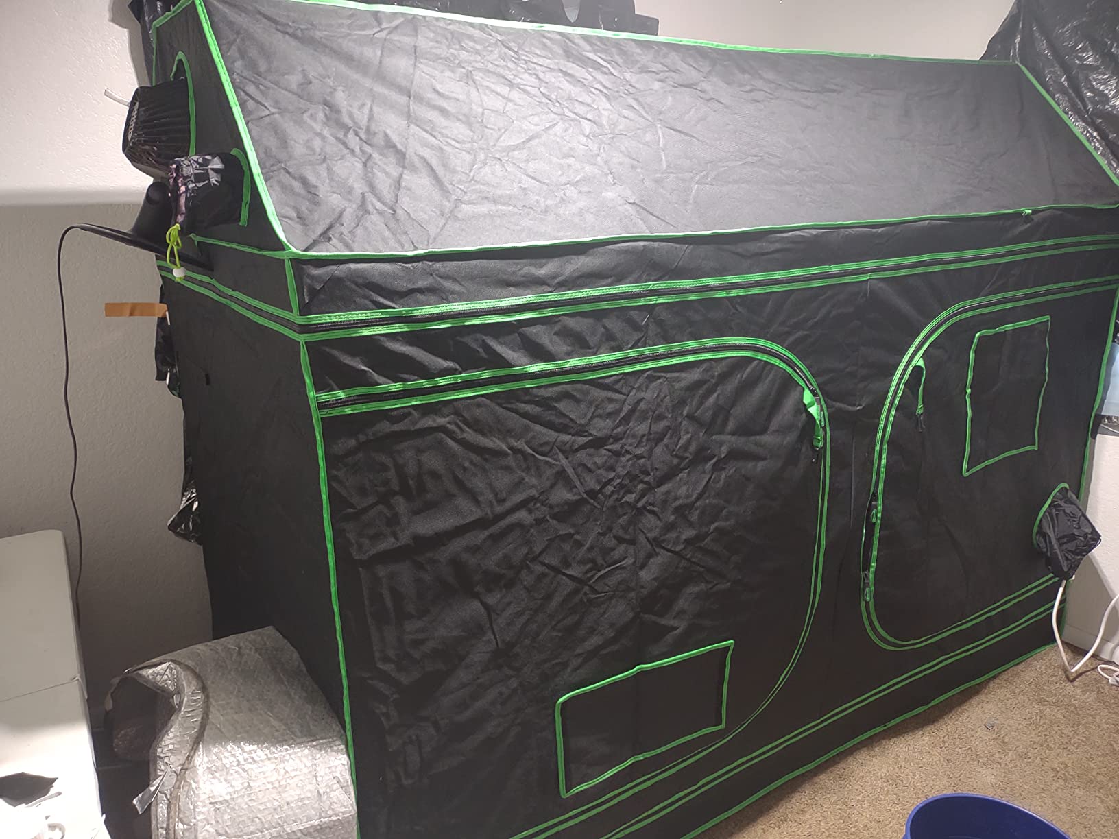 3x3 Green Hut Grow Tent 32