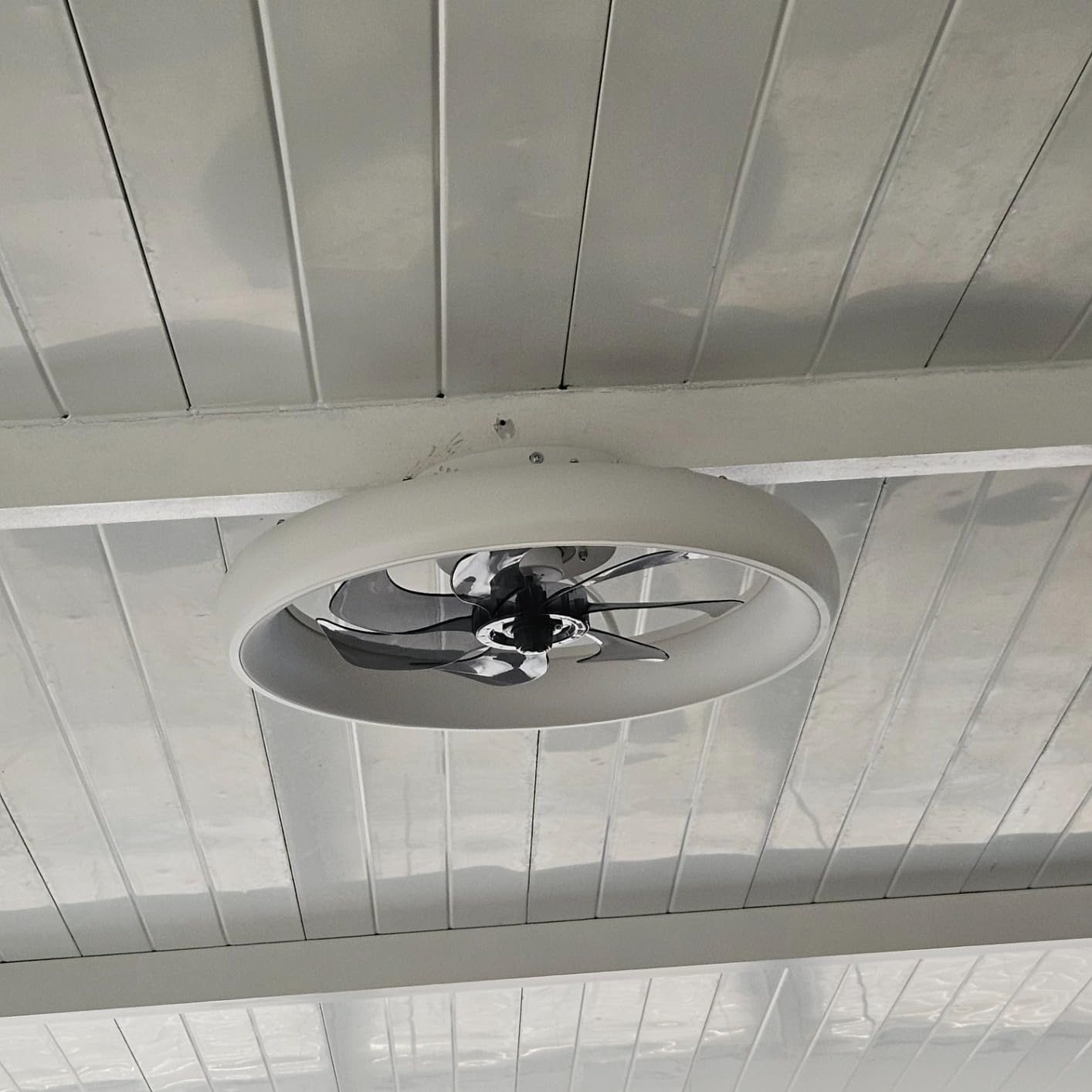 LUDOMIDE Ceiling Fans with Lights and Remote, 20'' Low Profile Flush Mount, 6 Wind Speeds, Modern Dimmable LED Ceiling Fan, Smart Ceiling Fan for Bedroom, Kids Room (White) customer photo 1