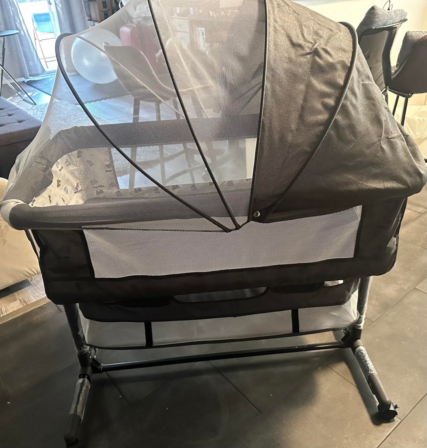 YADAQE Baby Cradle, Freestanding Bedside Bassinet, 3-in-1 Convertible Bassinet with 360° Swivel Wheels, 2026 New Model Adjustable, Easy-Fold Portable Neutral Baby Newborn Bassinet (Dark Gray) customer photo 2