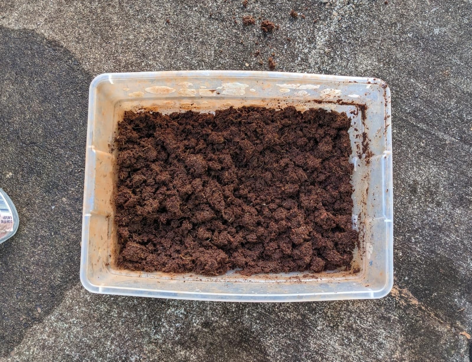 Organic Coco Coir 1 Pcs Compressed Coconut Coir Brick Coconut Fiber Husk Substrate Mulch Coconut Bark Core Growing Medium Peat Moss Soil High Nutrition for Plants Gardening Seed Starting Soil Mix customer photo 2