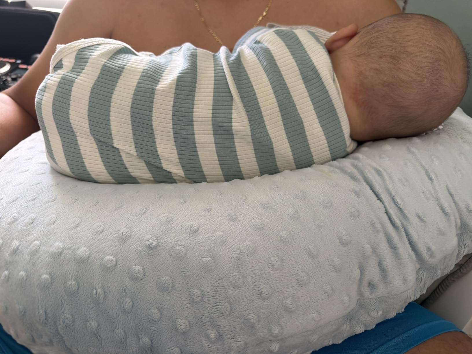 ESEN Plus Size Baby Nursing Pillow and Body Positioner for Breast Feeding and Bottle Feeding, Ultra Soft Baby Breastfeeding Pillows with Removable Nursing Pillow Cover for Mom and Baby (Pink) customer photo 1