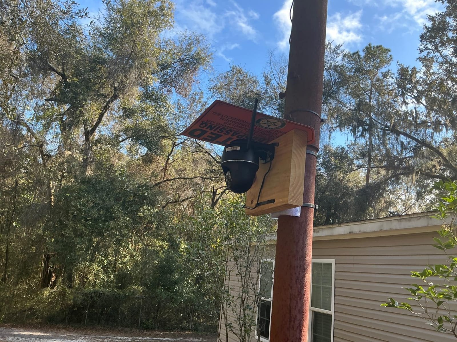 REOLINK Argus PT Ultra First 4K Solar Security Cameras Wireless Outdoor customer photo 1