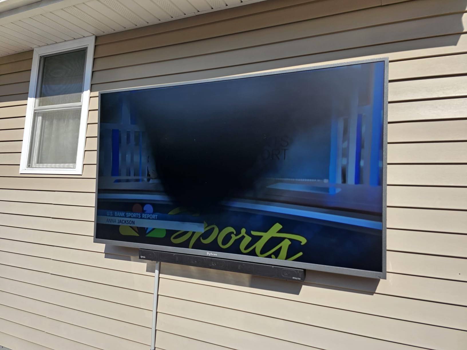 SYLVOX Outdoor TV, 65 inch 2000 nits Full Sun Outdoor TVs, Weatherproof TV customer photo 1