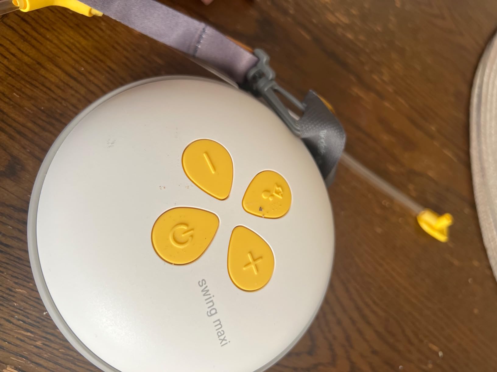 Medela Swing Maxi Hands-Free Electric Breast Pump | 1Ct customer photo 1