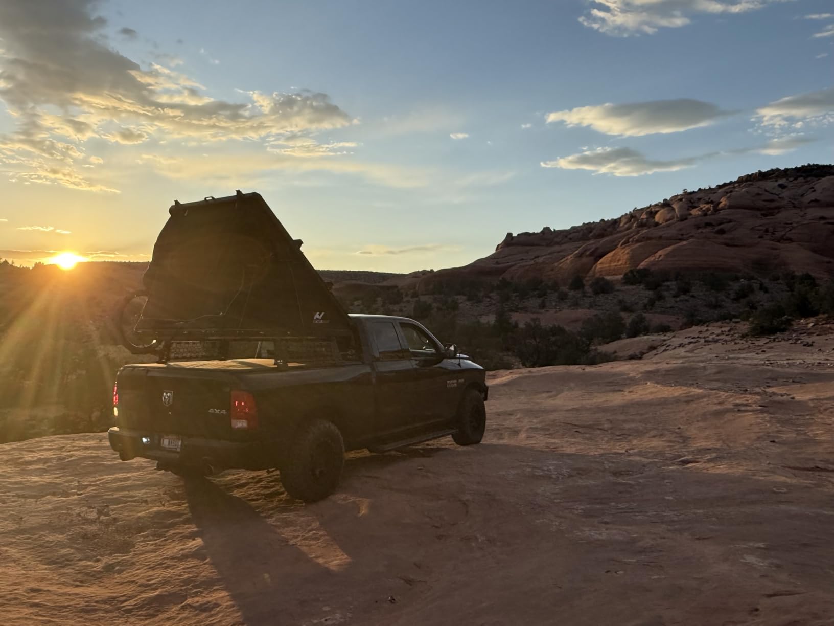 Naturnest Rooftop Tent Hard Shell, Easy Set Up Pop Up Tent for 2 Person customer photo 2