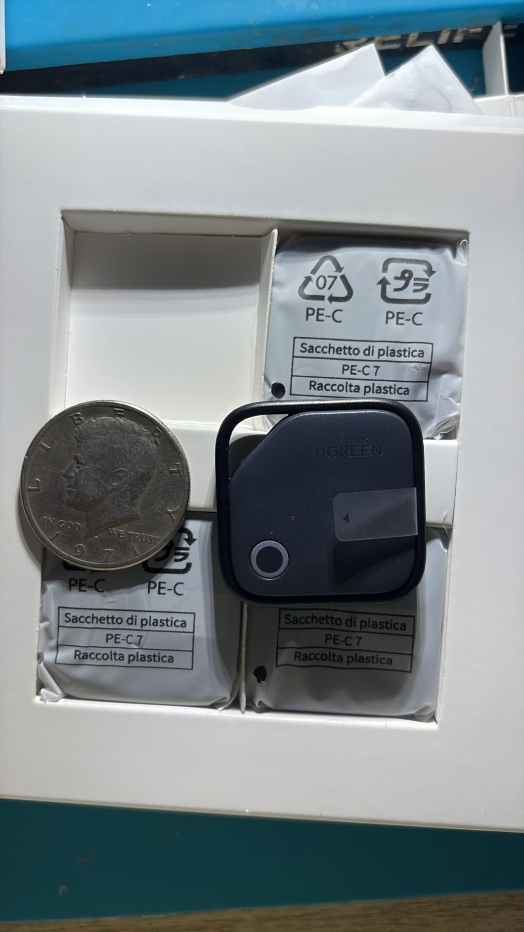 UGREEN FineTrack Air Tracker Tags (iOS Only) 4 Pack Key Finder customer photo 1