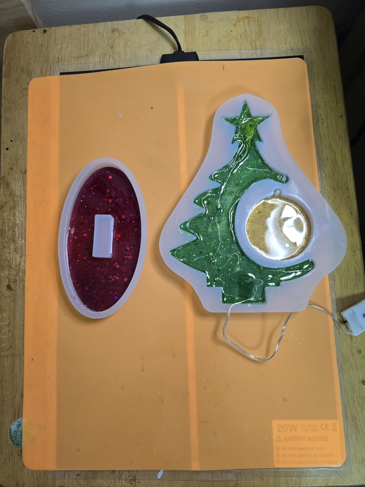 akisey UV Light for Resin - Two-Sided, 36W, Adjustable Time Setting(2m, 3m, 5m), Fast Curing UV Lamp for Molds DIY Craft Decor Jewelry Making customer photo 1