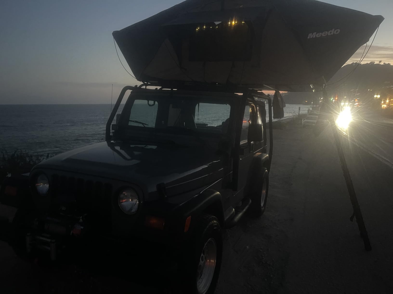 Meedo Apolle A86 M, Soft Shell Rooftop Tent, Fits 2 People, Made with Waterproof Material and a Rainfly-Fold Design, Clamshell Army Green Roof top Tent for Overlanding Hunting, Ladder Included customer photo 1
