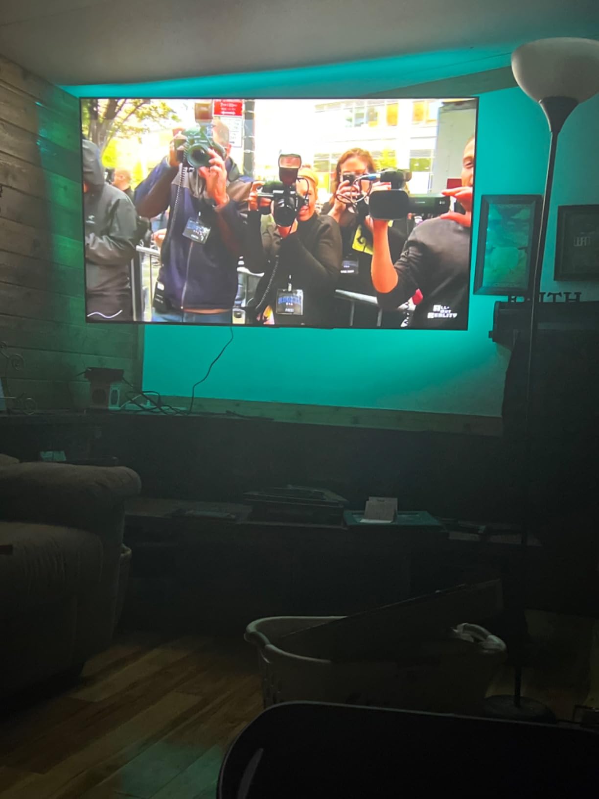 GIPOYENT TV LED Lights with Camera, 20.34FT RGB Backlights Sync to Screen for 65–100 Inch TVs, Smart App Control, Music Sync Color Changing LED Strip Lights for Gaming, Movies, Bedroom customer photo 2